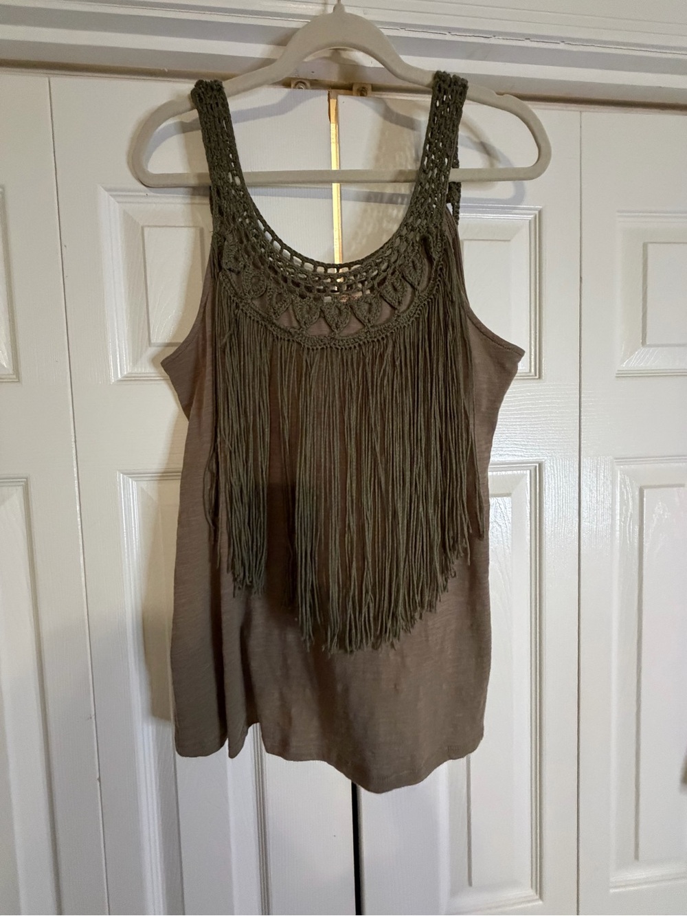 Sundance Women’s L Fringe Front Crochet Trim Cotton Tank Top Green
